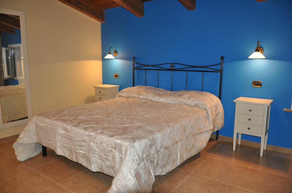 פרמו Agriturismo Le Vigne חדר תמונה