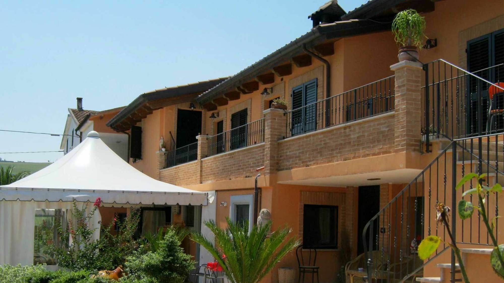 פרמו Agriturismo Le Vigne מראה חיצוני תמונה
